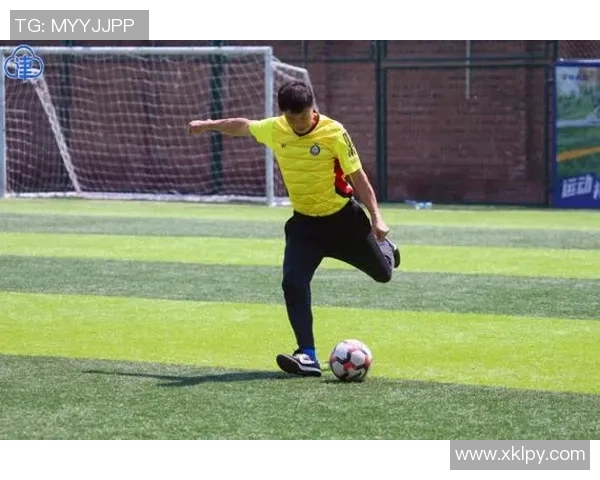 曼字闪耀绿茵场足球明星们的传奇故事与精彩瞬间