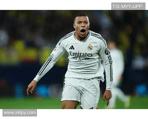 足球明星中谁的球技最为出众引发球迷热议与讨论